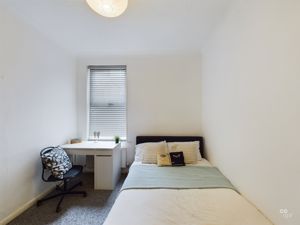 bed 2- click for photo gallery